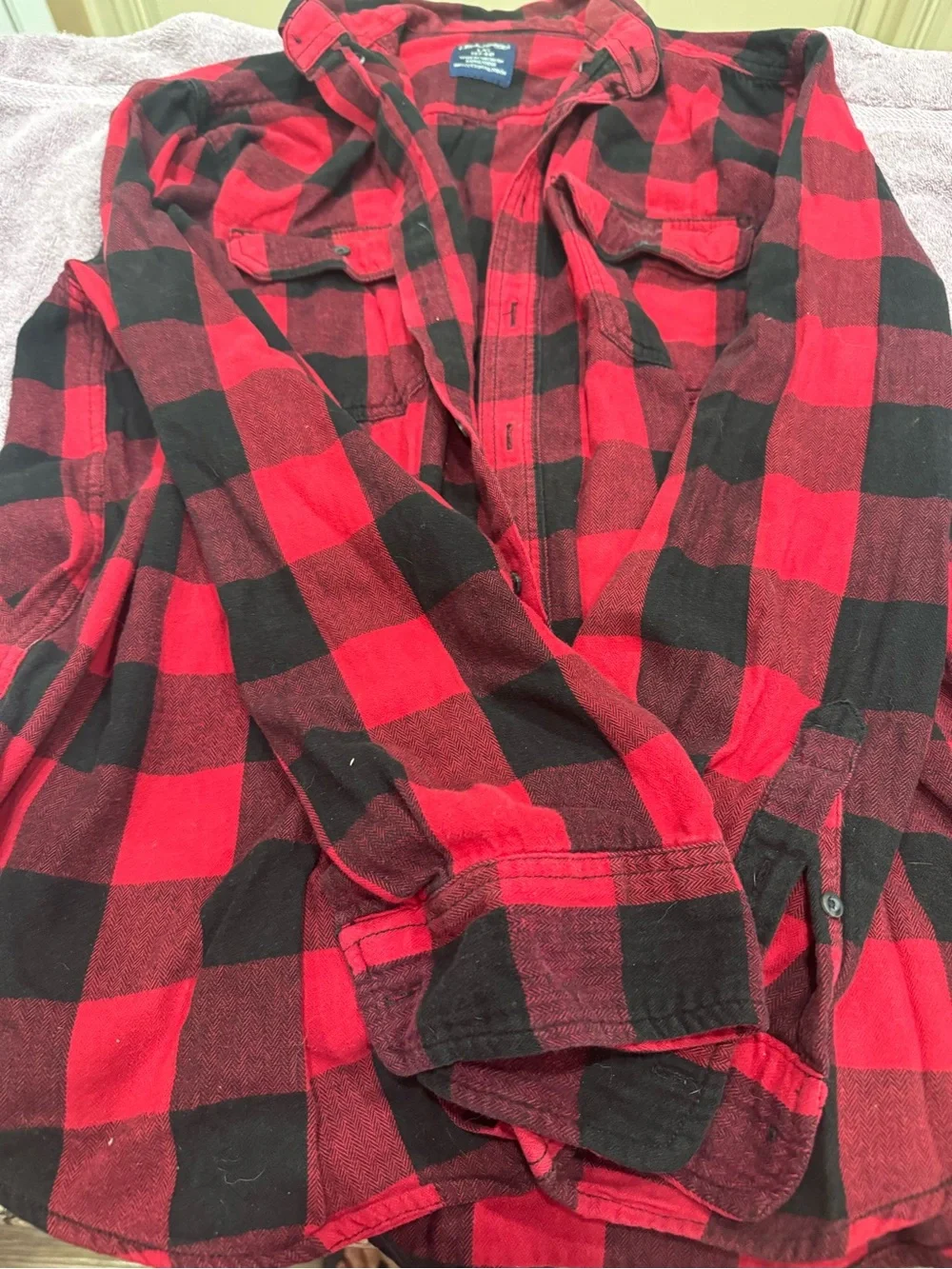 Men's Red and Black Buffalo Plaid Flannel Shirt (CL-5)